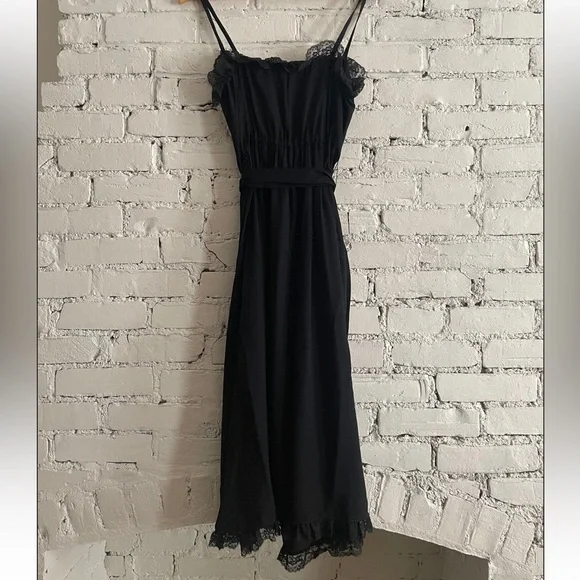 Vintage 70s LBD - Picture 6 of 10
